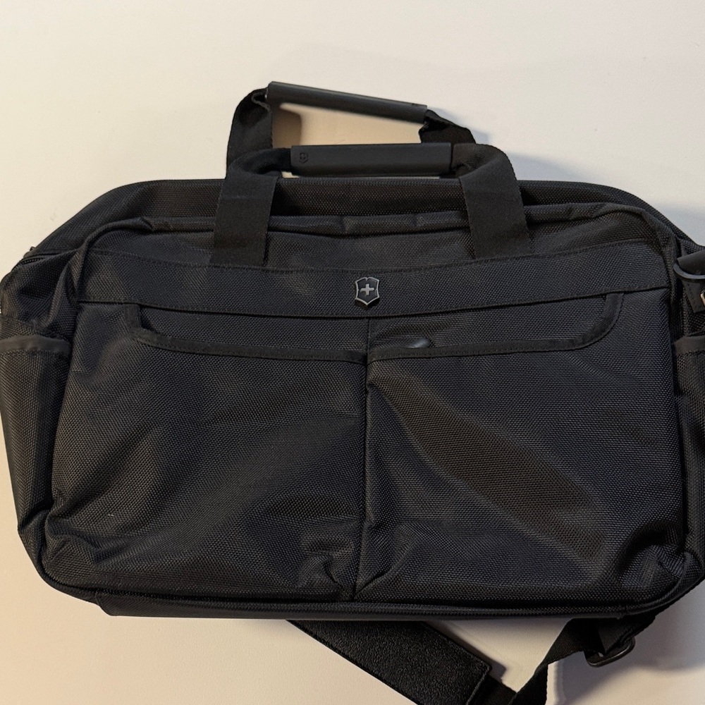 VICTORINOX  Men's duffle/ Laptop Bag